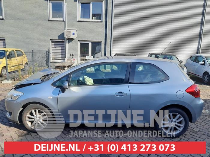 Toyota Auris Portierruit 2Deurs links O565888