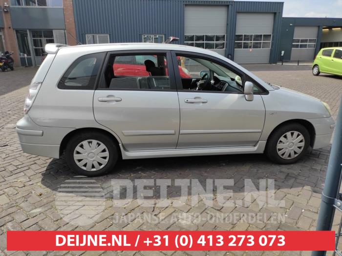 Suzuki Liana Extra window 4-door, right O566088