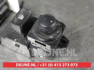 Mazda 2 Multi-functional window switch O566113 photo 2