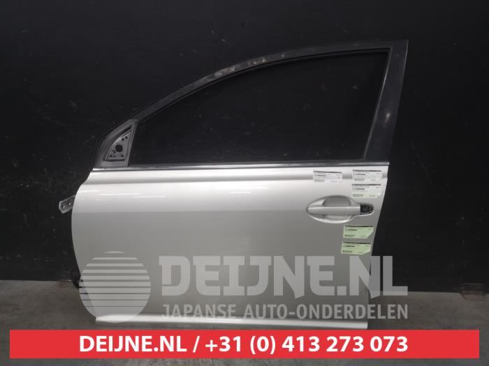 Toyota Avensis Portier 4Deurs links-voor O566127