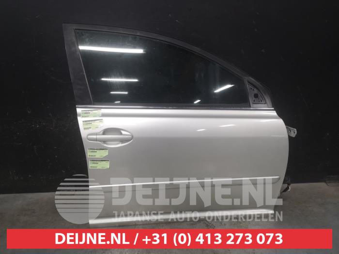 Toyota Avensis Portier 4Deurs rechts-voor O566147