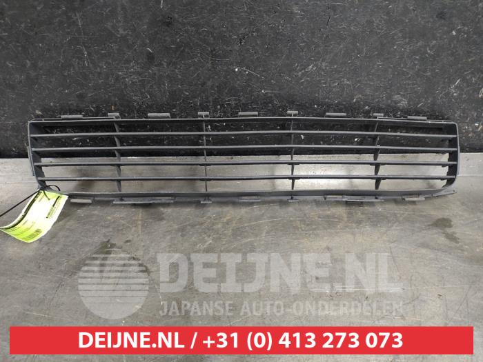 Toyota Auris Bumper Rooster O566156