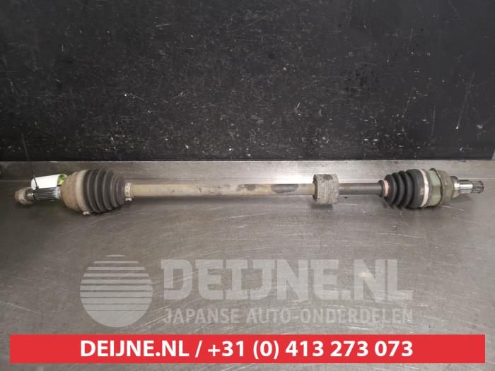 Gebruikte Steekas rechts-voor Daihatsu Sirion 2 (M3) 1.3 16V DVVT Prijs € 35,00 Margeregeling aangeboden door V.Deijne Jap.Auto-onderdelen BV