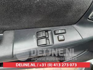 Gebruikte Raammechaniek 4Deurs rechts-voor Toyota Corolla (E12) 1.4 16V VVT-i Prijs op aanvraag aangeboden door V.Deijne Jap.Auto-onderdelen BV