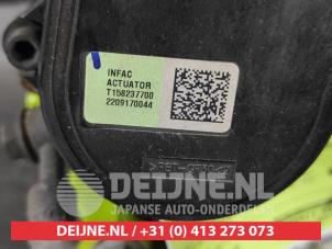 Kia EV6 Remklauw (Tang) rechts-achter O566409 foto 3