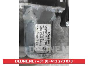 Toyota Auris Ruitmechaniek 4Deurs rechts-voor O566492 foto 3
