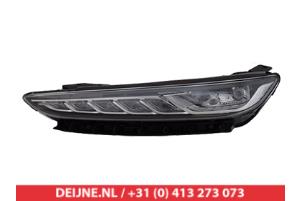Nieuwe Dagrijverlichting links Hyundai Kona Prijs € 239,22 Inclusief btw aangeboden door V.Deijne Jap.Auto-onderdelen BV