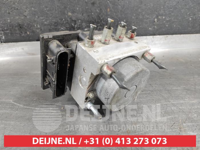 Gebruikte ABS Pomp Suzuki SX4 (EY/GY) 1.6 16V VVT Comfort,Exclusive Autom. Prijs € 150,00 Margeregeling aangeboden door V.Deijne Jap.Auto-onderdelen BV
