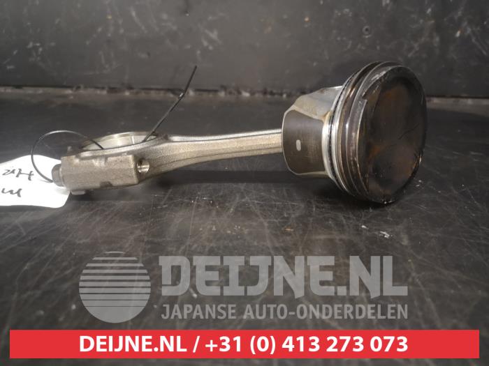 Gebruikte Zuiger Nissan Micra (K14) 0.9 IG-T 12V Prijs € 50,00 Margeregeling aangeboden door V.Deijne Jap.Auto-onderdelen BV