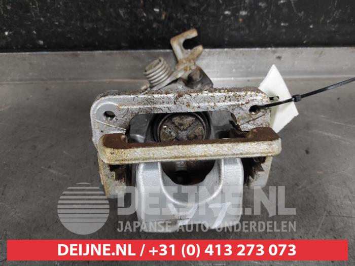 Mazda MX-5 Remklauw (Tang) links-achter O566674