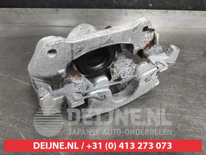 Toyota Aygo X Remklauw (Tang) links-voor O566816
