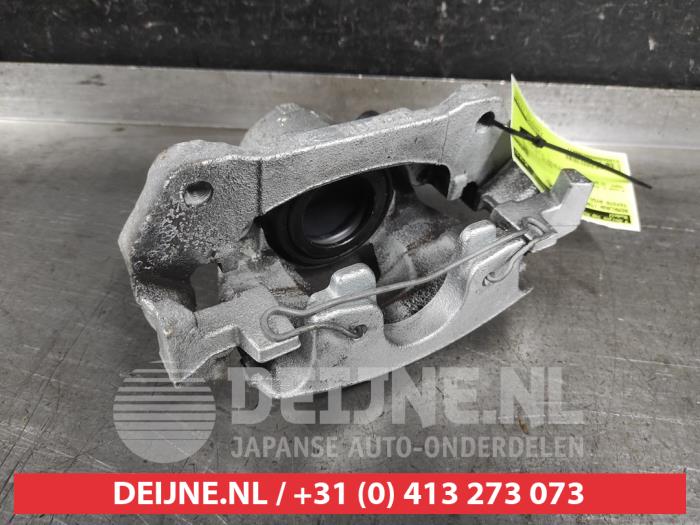 Toyota Aygo X Remklauw (Tang) rechts-voor O566817