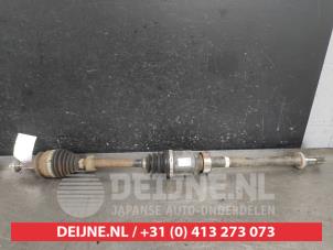 Gebruikte Steekas rechts-voor Mazda CX-3 (DJ/DK) 2.0 SkyActiv-G 120 Prijs € 125,00 Margeregeling aangeboden door V.Deijne Jap.Auto-onderdelen BV