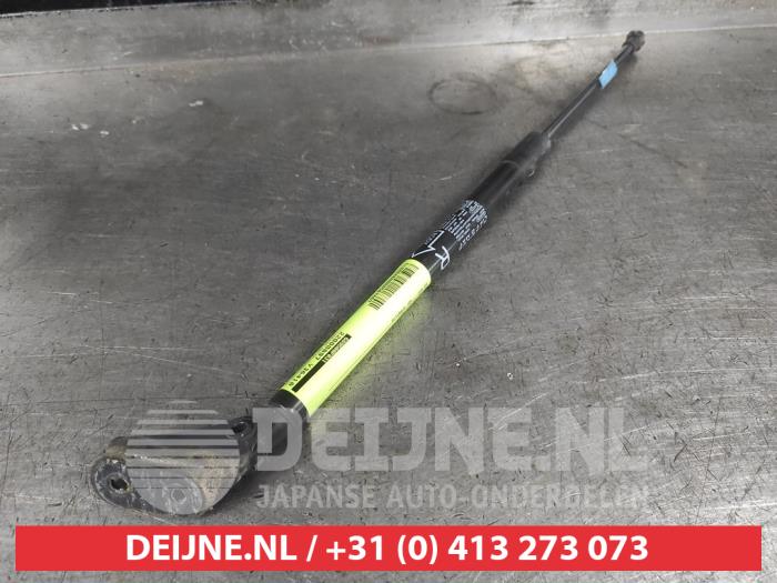 Toyota Verso Rear gas strut, right O567067