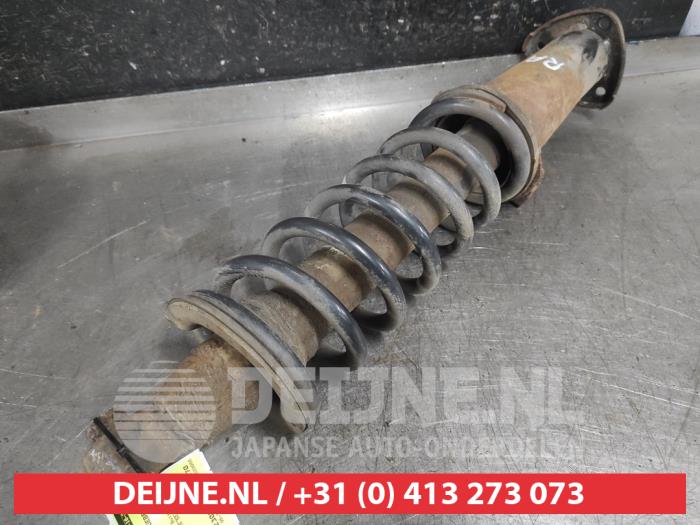 Lexus IS Stoßdämpferstrebe rechts hinten O567132