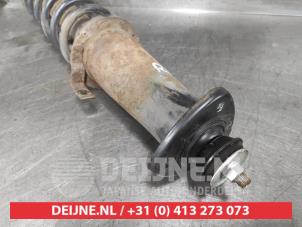 Lexus IS Stoßdämpferstrebe rechts hinten O567132 foto 2