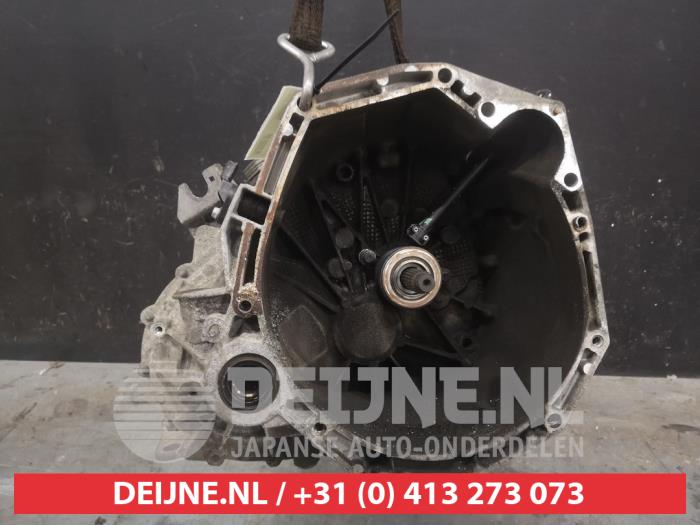 Nissan Qashqai+2 Versnellingsbak O567135