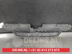 Kia Rio Grille O567162 photo 2