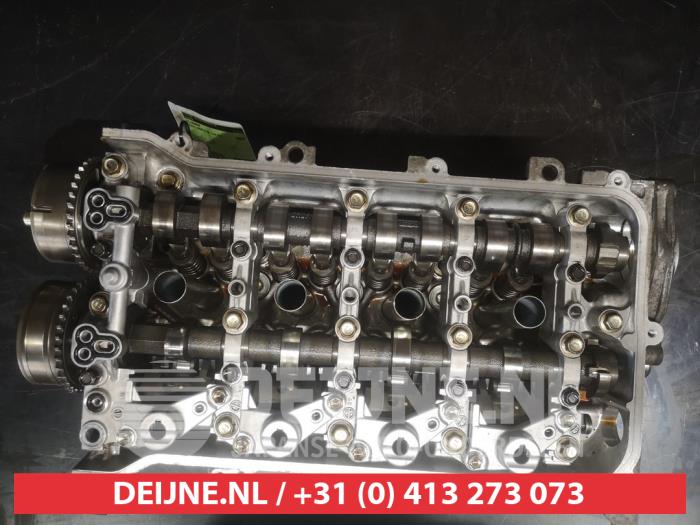 Toyota Avensis Zylinderkopf O567238