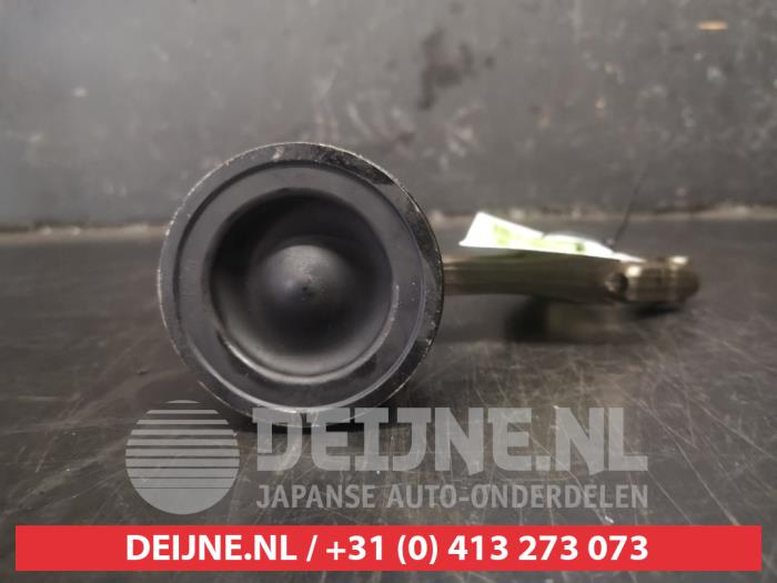 Gebruikte Zuiger Mazda 3 (BM/BN) 1.5 SkyActiv-D 105 16V Prijs € 50,00 Margeregeling aangeboden door V.Deijne Jap.Auto-onderdelen BV