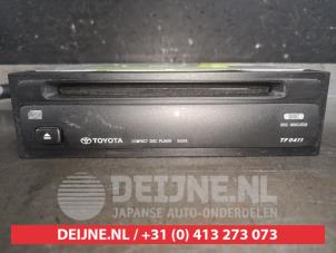 Gebruikte CD Speler Toyota Yaris (P1) 1.0 16V VVT-i Prijs € 50,00 Margeregeling aangeboden door V.Deijne Jap.Auto-onderdelen BV