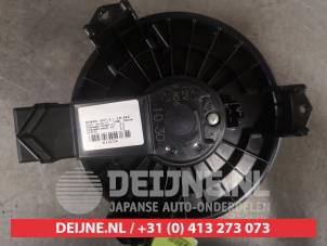 Honda Jazz Heating and ventilation fan motor O567427 photo 2