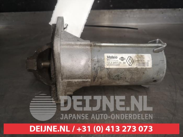 Startmotor van een Nissan Qashqai (J10) 1.5 dCi DPF 2013