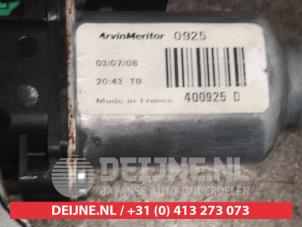 Nissan Note Fenstermechanik 4-türig links vorne O567470 foto 3