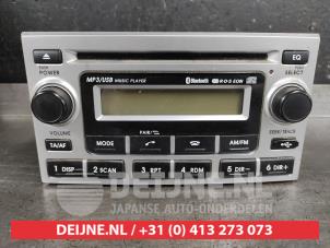 Gebruikte Radio Hyundai Santa Fe II (CM) 2.2 CRDi 16V 4x2 Prijs € 50,00 Margeregeling aangeboden door V.Deijne Jap.Auto-onderdelen BV
