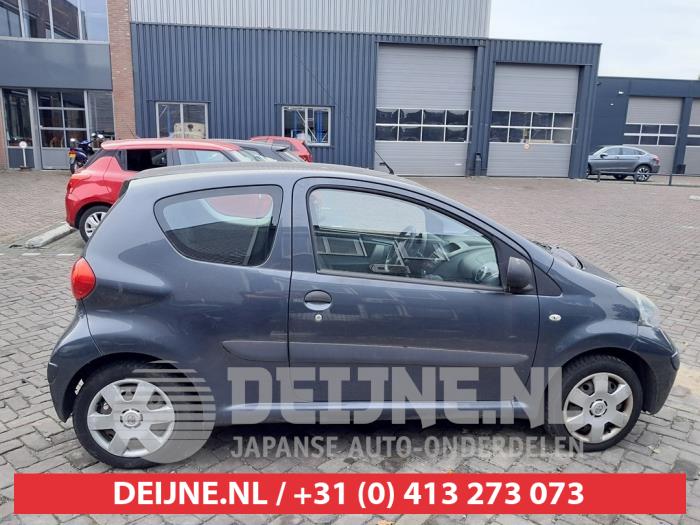 Toyota Aygo Portierruit 2Deurs rechts O568012