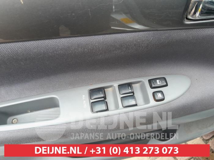 Toyota Avensis Verso Combischakelaar ramen O568029