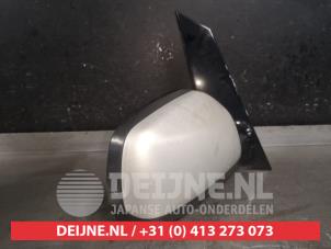 Toyota Avensis Verso Wing mirror, right O568057 photo 2