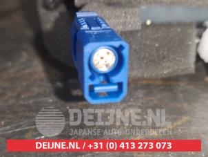 Nissan Micra GPS antenna O568073 photo 3