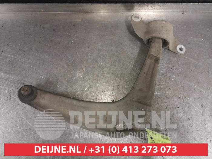 Honda Civic Front lower wishbone, right O568351