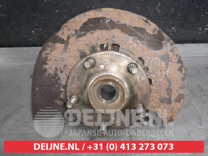 Toyota Avensis Verso Fusee rechts-voor O568542