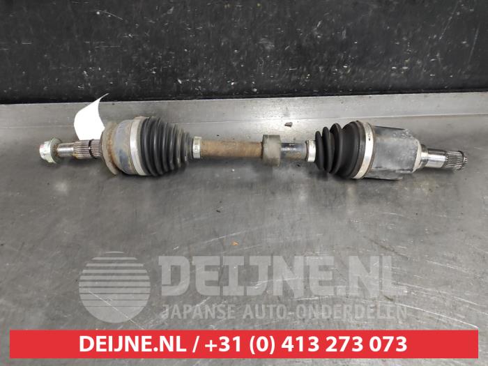 Mazda CX-3 Aandrijfas links-voor O569196