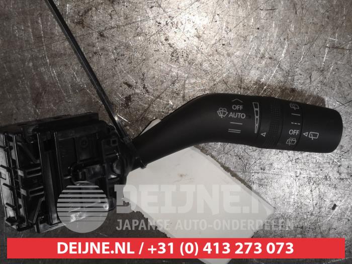 Mazda 3 Ruitenwis Schakelaar O569548