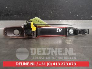 Suzuki Swift Portiergreep 4Deurs links-voor O569698 foto 2