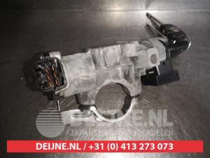 Toyota Avensis Zündschloss+Schlüssel O570064 foto 3