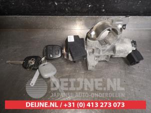 Toyota Avensis Zündschloss+Schlüssel O570064 foto 2