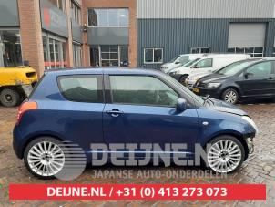 Suzuki Swift Door 2-door, right O570240 photo 3