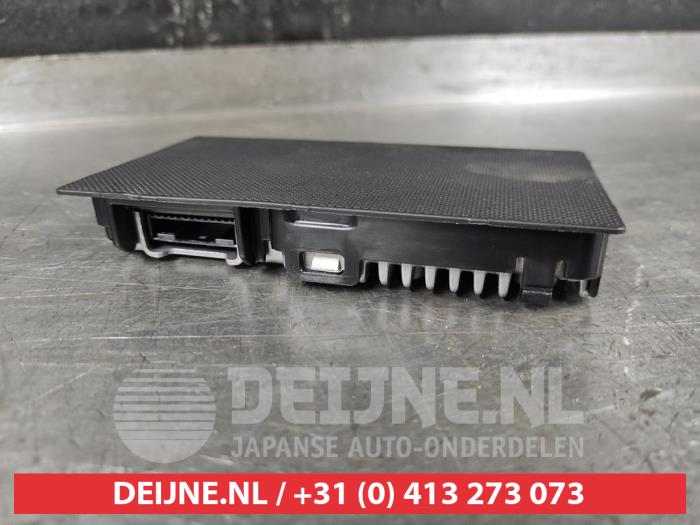 Kia XCeed Drahtloses Ladegerät O570285