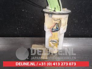 Gebruikte Tank element Pomp Toyota Yaris (P1) 1.3 16V VVT-i Prijs € 25,00 Margeregeling aangeboden door V.Deijne Jap.Auto-onderdelen BV