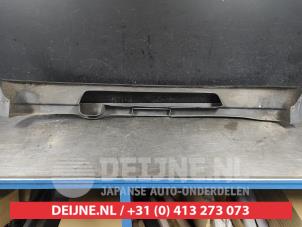 Suzuki Swift Bumperdeel midden-achter O570435 foto 2