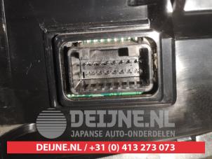 Lexus CT 200h Heater control panel O570629 photo 3