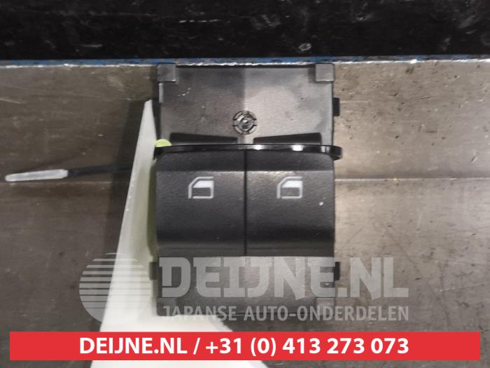 Hyundai I10 Combischakelaar ramen O570649