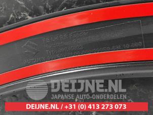 Suzuki Swift Wheel arch strip O570962 photo 3