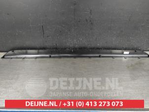 Hyundai Tucson Zijskirt links O570972 foto 2