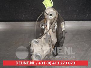 Lexus CT 200h Knuckle, front left O571004 photo 2