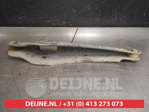 Mitsubishi Outlander Draagarm rechts-achter O571144 foto 2